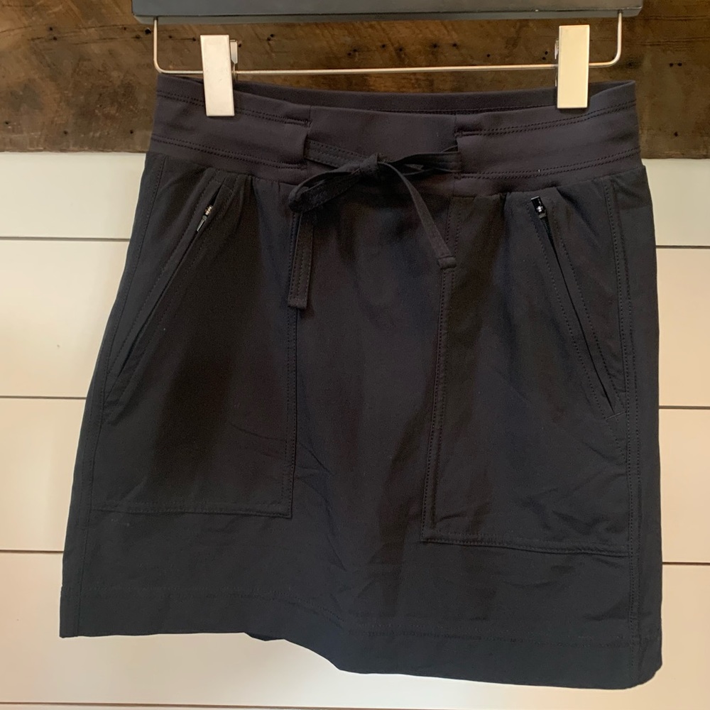 Athleta Chelsea Cargo Skort Size 0